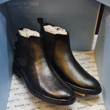 Leather chelsea Boot 👢 6 to10-https://media.vyaparify.com/vcards/products/189350/product_1744715079_67fe3d477ee95.png Image