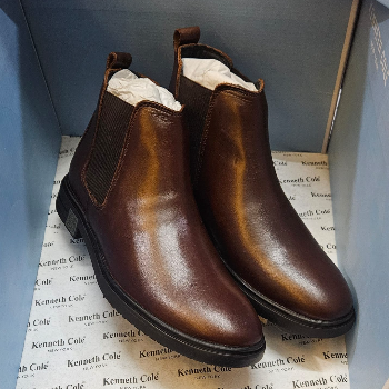 Leather chelsea Boot 👢 6 to10-https://media.vyaparify.com/vcards/products/189351/product_1744715079_67fe3d4798b02.png Image