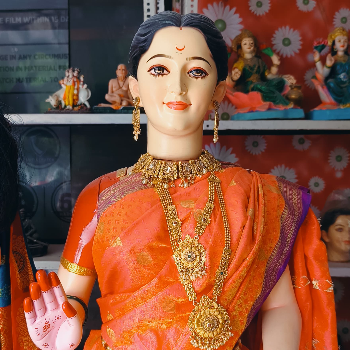 गौरी मूर्ती-https://media.vyaparify.com/vcards/products/189518/product_1744780521_67ff3ce91aac3.png Image