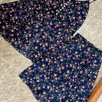 Co-Ord set with shrug-https://media.vyaparify.com/vcards/products/189549/product_1744781916_67ff425c30134.png Image