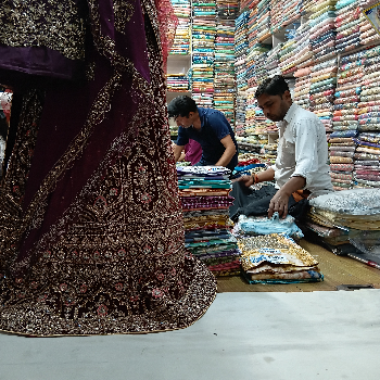 Saree-https://media.vyaparify.com/vcards/products/189768/product_1744791889_67ff69514088a.png Image