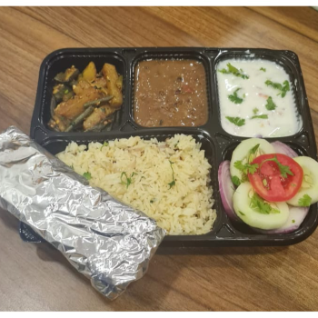 Special Roti Thali-https://media.vyaparify.com/vcards/products/192703/product_1745055523_68036f237ff5c.png Image