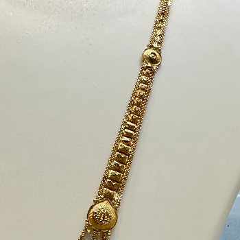 Majestic Gold Rani Haar with Bold Leaf Motif Pendan-https://media.vyaparify.com/vcards/products/195767/product_1745414564_6808e9a43e5a1.png Image