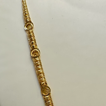 Antique Gold Temple-Inspired Pendant Necklace with Coin Detailing-https://media.vyaparify.com/vcards/products/195800/product_1745416272_6808f050e8798.png Image