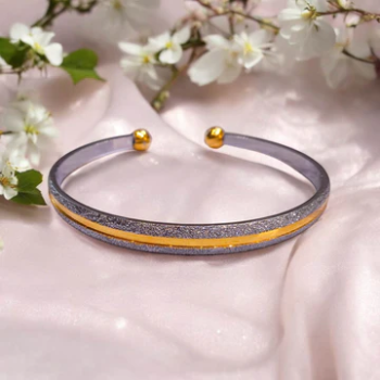 wide range of WOMEN's SILVER BRACELET AND KADA-https://media.vyaparify.com/vcards/products/195883/product_1745464007_6809aac74ad1c.png Image