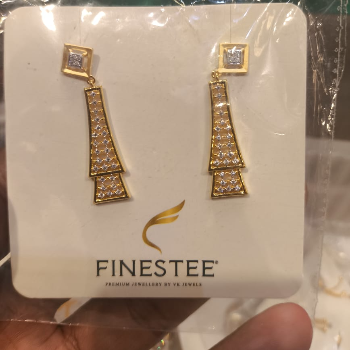 EARRINGS 2-https://media.vyaparify.com/vcards/products/195912/product_1745468714_6809bd2a159e8.png Image
