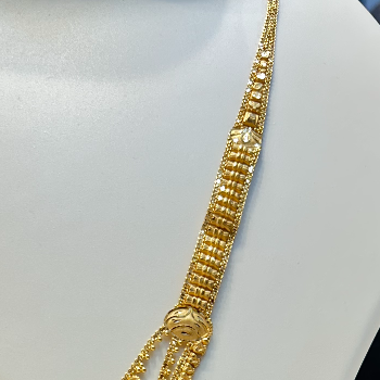 Majestic Layered Temple Haar with Ornate Central Pendant-https://media.vyaparify.com/vcards/products/196702/product_1745492541_680a1a3d1f905.png Image