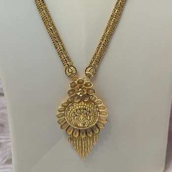 Elegant Floral Drop Gold-Tone Necklace & Earring Set-https://media.vyaparify.com/vcards/products/197194/product_1745503833_680a46594fb4f.png Image