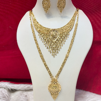 Royal Heritage Layered Necklace Set with Peacock & Floral Motifs-https://media.vyaparify.com/vcards/products/197212/product_1745504710_680a49c6e3792.png Image