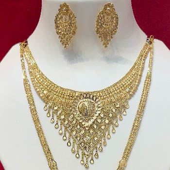 Royal Heritage Layered Necklace Set with Peacock & Floral Motifs-https://media.vyaparify.com/vcards/products/197214/product_1745504711_680a49c72b748.png Image