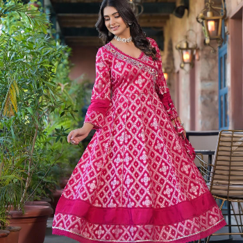 Cosmetics-https://media.vyaparify.com/vcards/products/198106/product_1745577079_680b6477af40d.png Image