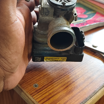 Castrol engine oil-https://media.vyaparify.com/vcards/products/198163/product_1745577686_680b66d6bd192.png Image