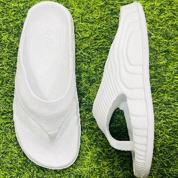 Stylish white slippers for men-https://media.vyaparify.com/vcards/products/201388/product_1745642549_680c64350b1ab.png Image