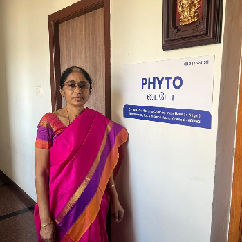 Dress tops-https://media.vyaparify.com/vcards/products/202393/product_1745839418_680f653a6801a.png Image