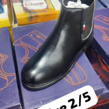 Footwear-https://media.vyaparify.com/vcards/products/203769/product_1745920666_6810a29ae1c0f.png Image