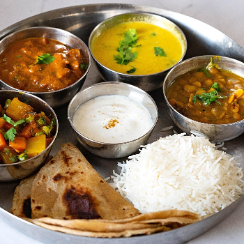 Special / Regular Veg Thali-https://media.vyaparify.com/vcards/products/206223/product_1746156908_68143d6cdbd42.png Image