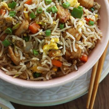 Chicken fried rice-https://media.vyaparify.com/vcards/products/212295/product_1746277567_681614bfe1375.png Image
