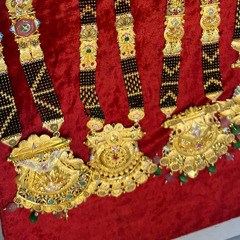 Traditional Maharashtrian Mangalsutra Collection – Designer Gold-Plated Black Beaded Necklaces-https://media.vyaparify.com/vcards/products/212341/product_1746365435_68176bfb51993.png Image
