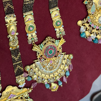 Traditional Maharashtrian Mangalsutra Collection-https://media.vyaparify.com/vcards/products/212344/product_1746366673_681770d1d2b46.png Image