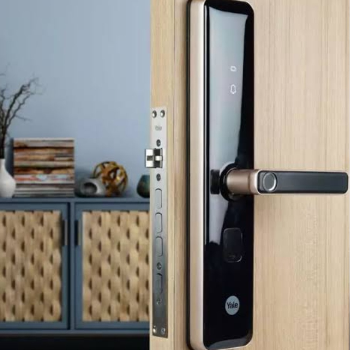 Cctv-https://media.vyaparify.com/vcards/products/214079/product_1746445577_6818a50941a2f.png Image