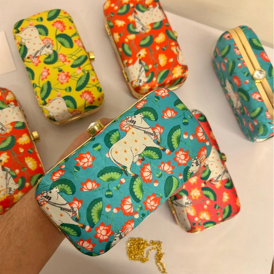 Printed Pichwai floral Ladies Clutch Bags-https://media.vyaparify.com/vcards/products/222854/product_1746872689_681f29712e4c6.png Image