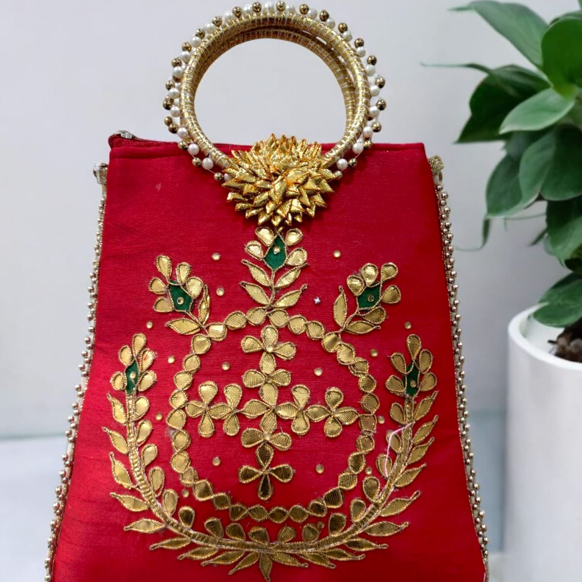 Women Wristlet Handbag-https://media.vyaparify.com/vcards/products/222939/product_1746879878_681f4586c74f2.png Image