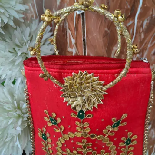 Women Wristlet Handbag-https://media.vyaparify.com/vcards/products/222943/product_1746879879_681f45873b369.png Image
