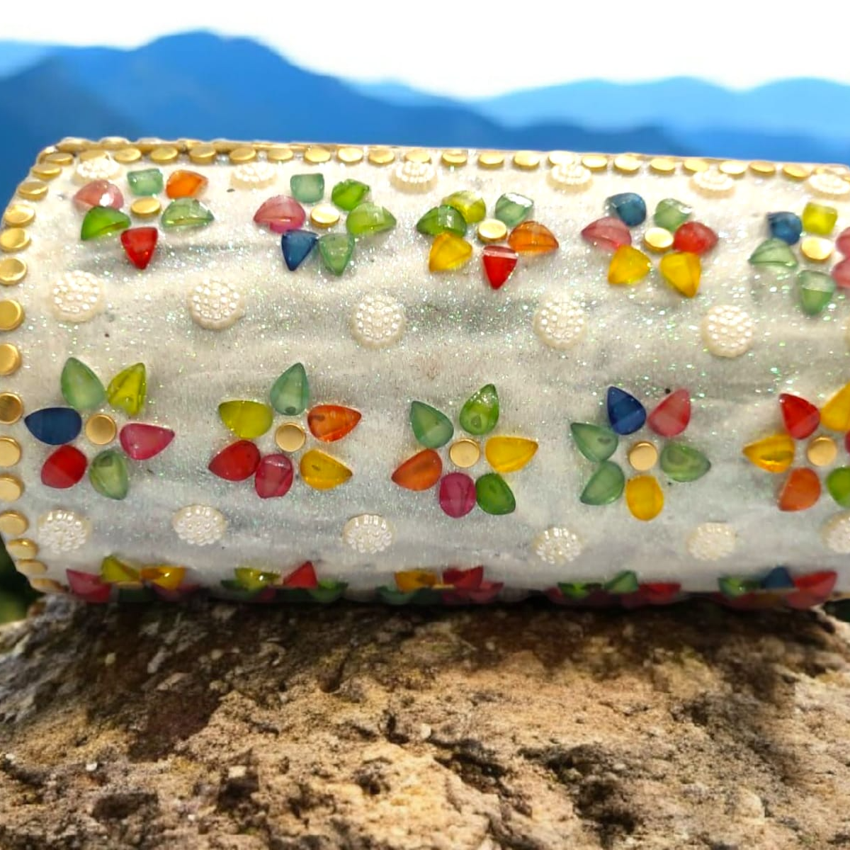 Cylindrical Shape Metal Clutch for Women-https://media.vyaparify.com/vcards/products/222958/product_1746881116_681f4a5ce05da.png Image