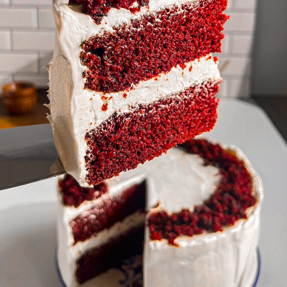 Red velvet cake with cheese cream-https://media.vyaparify.com/vcards/products/225145/product_1747060121_682205999deaf.png Image