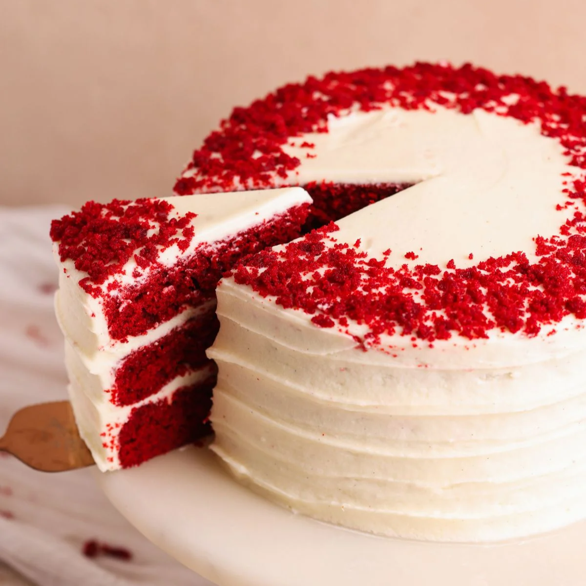 Red velvet cake with cheese cream-https://media.vyaparify.com/vcards/products/225149/product_1747060122_6822059a05ce8.png Image
