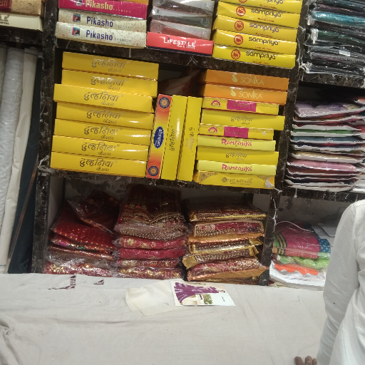 Cloth-https://media.vyaparify.com/vcards/products/233308/product_1747313164_6825e20c4fe2f.png Image