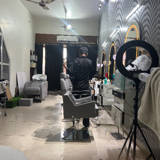 saloon-https://media.vyaparify.com/vcards/products/234907/product_1747384077_6826f70d0c74f.png Image