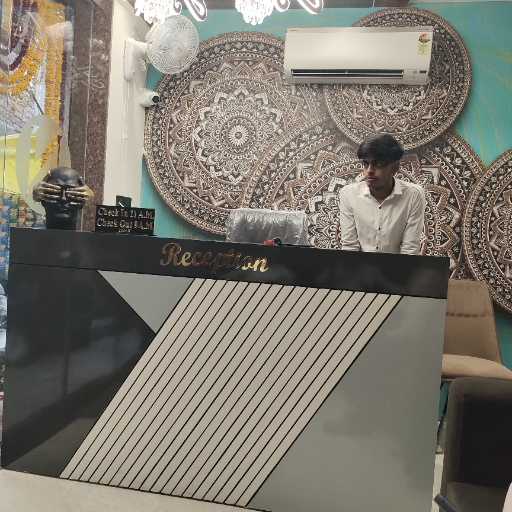 Hotel-https://media.vyaparify.com/vcards/products/235133/product_1747387337_682703c9dfe81.png Image