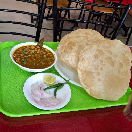 Chhole bhature-https://media.vyaparify.com/vcards/products/235417/product_1747391870_6827157e9a3a1.png Image