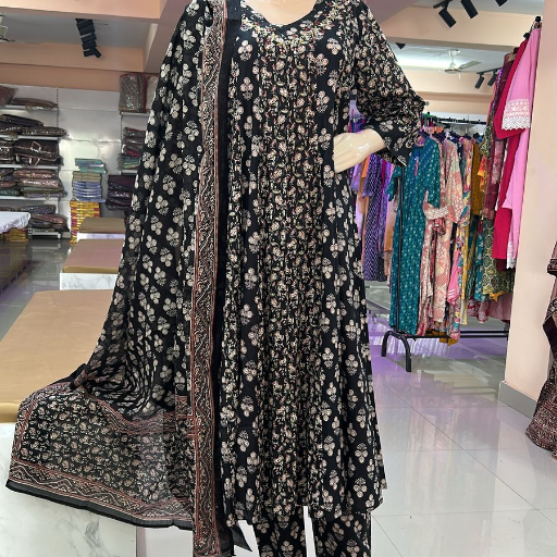 Salvar Suit Set for Women-https://media.vyaparify.com/vcards/products/243433/product_1747674007_682b63975204c.png Image
