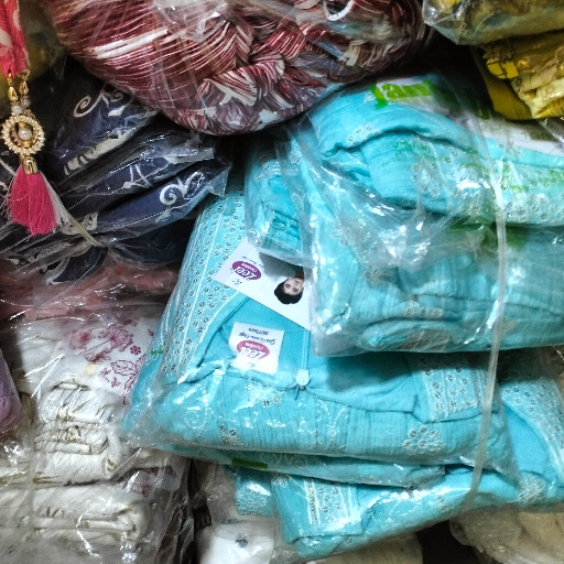 Kurti-https://media.vyaparify.com/vcards/products/253061/product_1747993917_6830453d7c84e.png Image