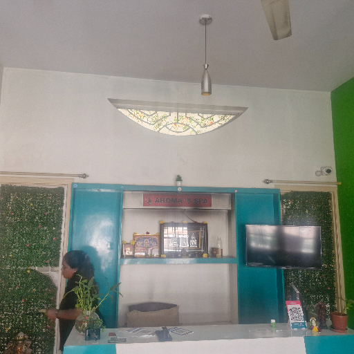 Spa-https://media.vyaparify.com/vcards/products/258735/product_1748256670_6834479e2ea48.png Image