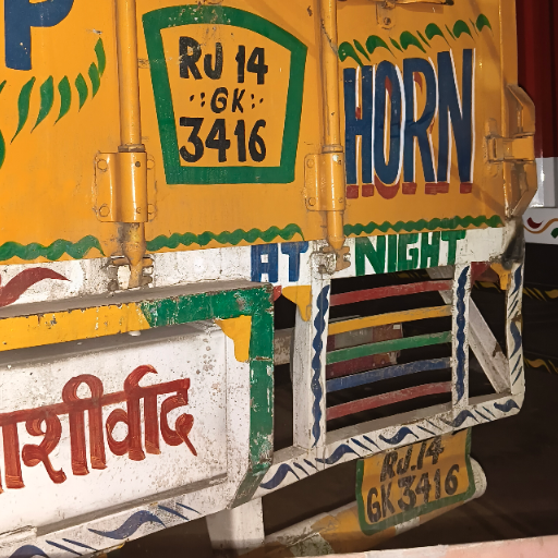 Tyre-https://media.vyaparify.com/vcards/products/261855/product_1748423180_6836d20cbaf1d.png Image