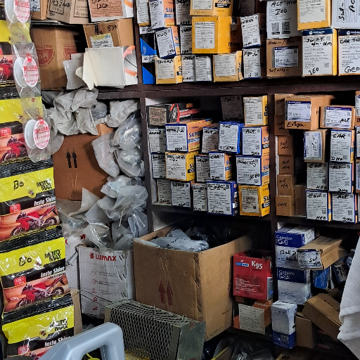 Car oil-https://media.vyaparify.com/vcards/products/265060/product_1748601008_683988b0d0f81.png Image