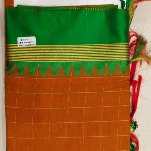  Temple checks saree AAI AMBABAI SAREE CENTER Bhavani Mandap, C Ward, Kolhapur, Maharashtra 416002
