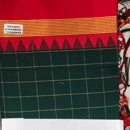 Temple checks saree-https://media.vyaparify.com/vcards/products/267576/product_1748681010_683ac13249547.png Image