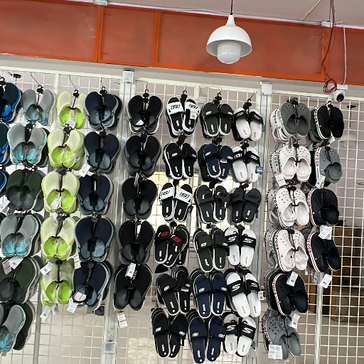 Cloths-https://media.vyaparify.com/vcards/products/269103/product_1748837825_683d25c1f0e4e.png Image