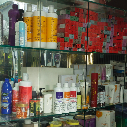 Beauty products-https://media.vyaparify.com/vcards/products/273209/product_1748952400_683ee550377e7.png Image