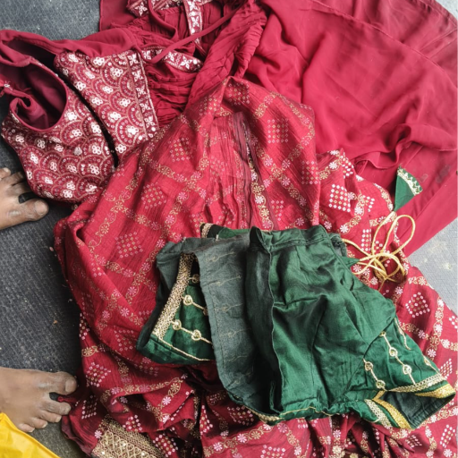 Garment-https://media.vyaparify.com/vcards/products/279094/product_1749190532_684287847c13a.png Image