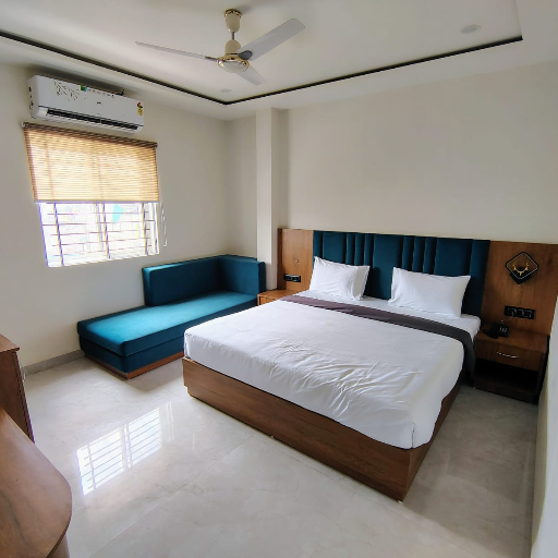 Hotel-https://media.vyaparify.com/vcards/products/280885/product_1749215672_6842e9b8071a2.png Image