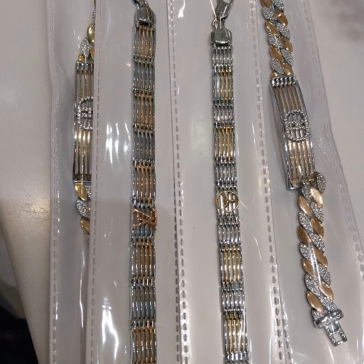Premium 925 silver bracelets-https://media.vyaparify.com/vcards/products/282443/product_1749235648_684337c0763bd.png Image