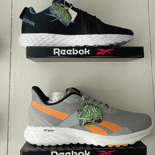 Shoes-https://media.vyaparify.com/vcards/products/287602/product_1749636681_6849564952d39.png Image