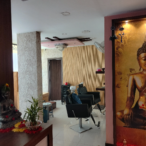 Saloon-https://media.vyaparify.com/vcards/products/294792/product_1750235534_6852798ee3385.png Image