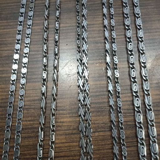 Chains-https://media.vyaparify.com/vcards/products/296020/product_1750409460_685520f491193.png Image