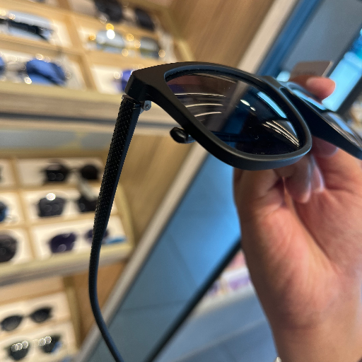 Ladies suits-https://media.vyaparify.com/vcards/products/297623/product_1750932817_685d1d5164a7c.png Image